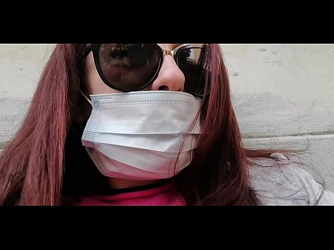 ❤️ Nicoletta membalas dendam terhadap jirannya dan kencing di garajnya (Kuarantin Itali Covid19 Khas) ❤ Video dubur pada kami ❌