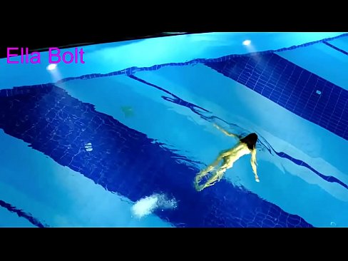 ❤️ Saya tidak boleh berhenti menonton, berambut perang muda ditangkap berenang bogel di kolam peranginan ELLA BOLT ❤ Video dubur pada kami ❌